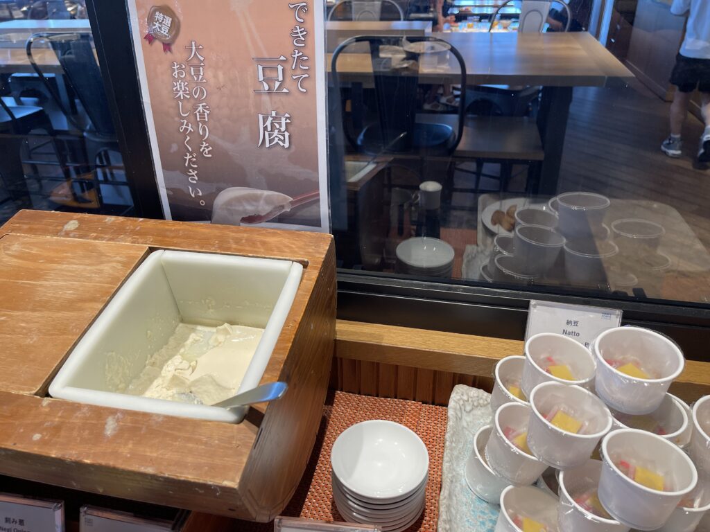 フォーポイントバイシェラトン名古屋中部国際空港のレストラン「Evolutiono」での朝食（豆腐コーナー）